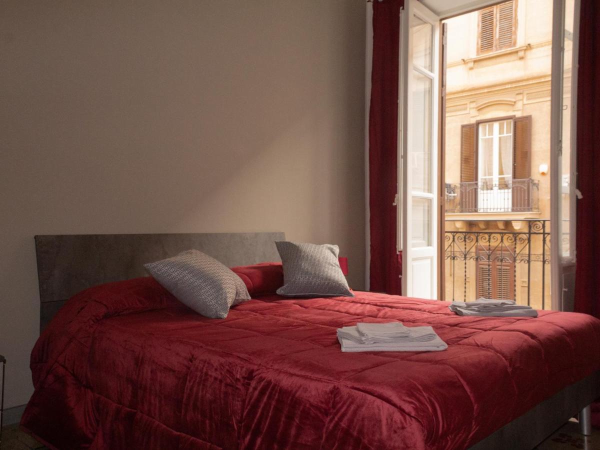 Pacini Deluxe Apartment ปาแลร์โม ภายนอก รูปภาพ
